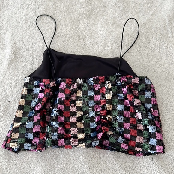 VICI | New York Minute Tank - Picture 7 of 9